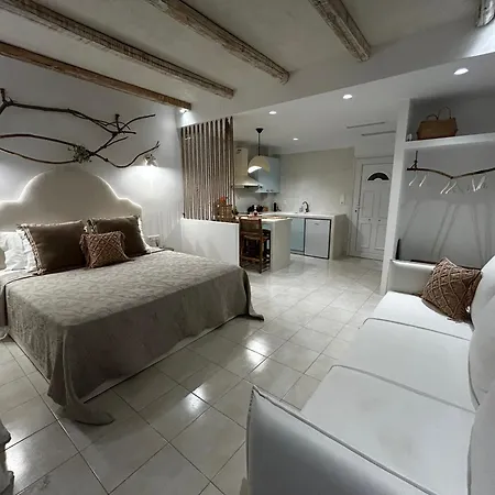 Calliopes By The Sea Boutique Suites Paralia Dionysiou Exterior photo