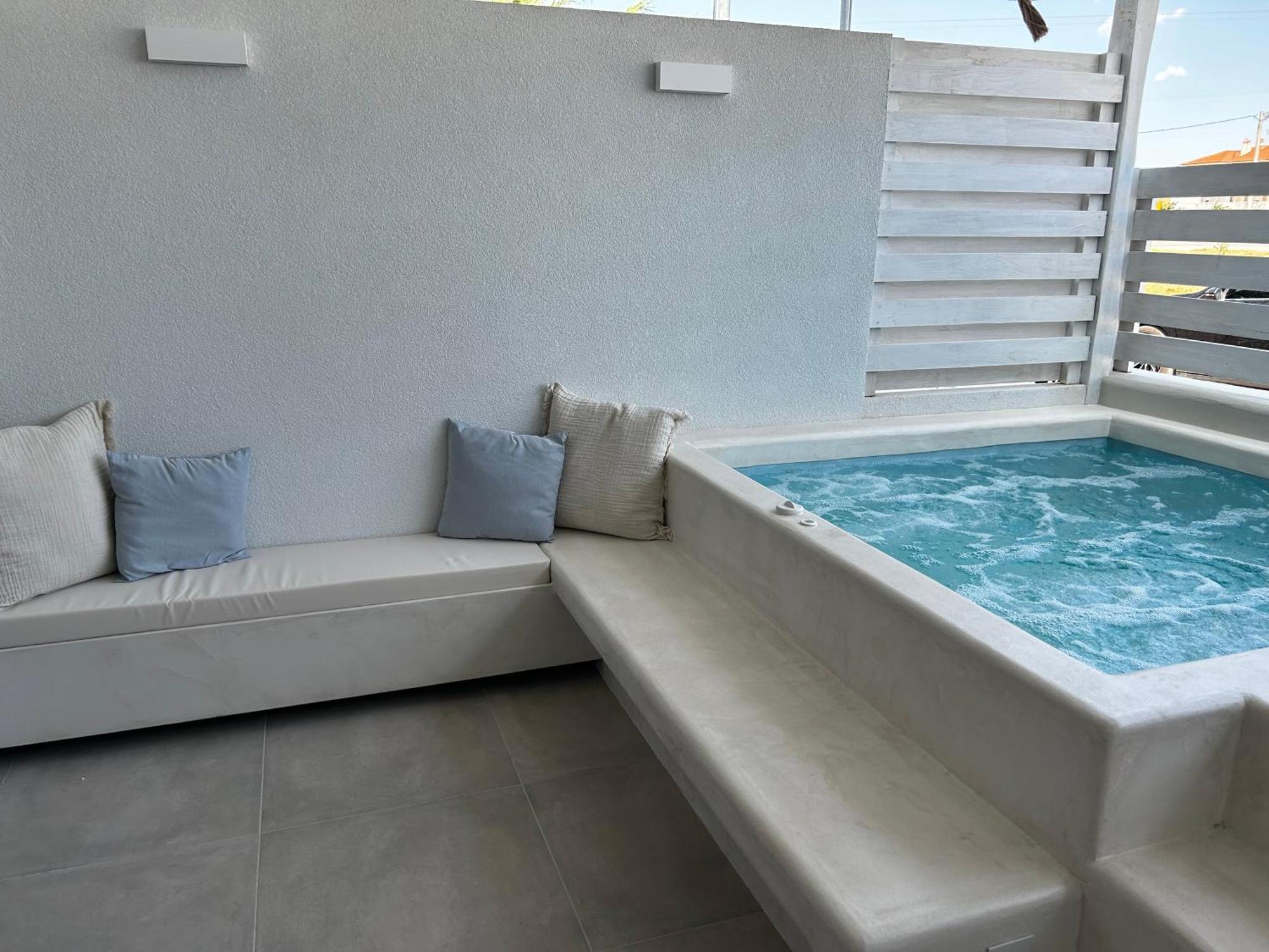 Apartment Calliopes By The Sea Boutique Paralia Dionysiou